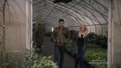 Yeah, I guess he won't want
to date me now. - Chronicle Mysteries: Vines that Bind