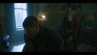 Yeah, I know, but we need to warn him.
He doesn't even know we were attacked. - The Umbrella Academy