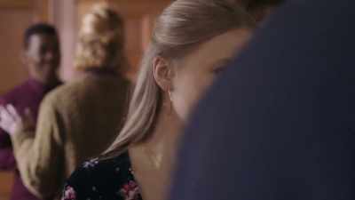 - Yeah, I know.
(giggling) - The Deceived