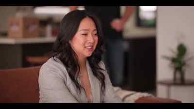 - Yeah, I like her. Her hair. - Laid