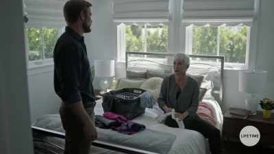- Yeah, because I saw Robin
took Annie to school. - Killer Grandma