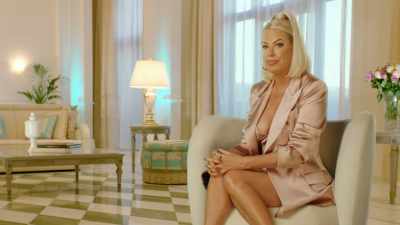 Yeah, I was telling her
this house sold, - The Real Housewives of Dubai