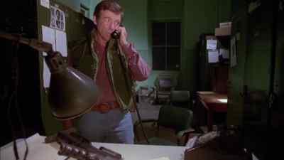- Yeah?
- I think we got him, Dalton. - The Exterminator