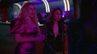 Yeah, and I wanna be
hand-fed by Gillian Anderson - Girls5eva