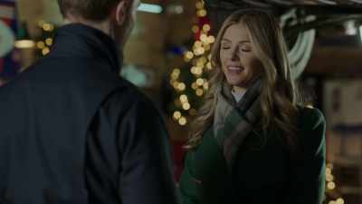 Yeah, I'd like that. - Christmas by Design