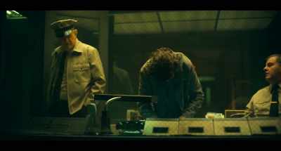 - Yeah, I'm sorry. I have to go.
- Arthur, I told you-- - Joker: Folie à Deux