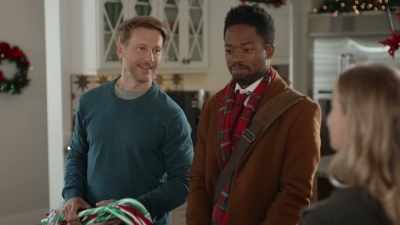 Yeah, I'm sure those were all
the rage in your dorm room. - Christmas Time Is Here