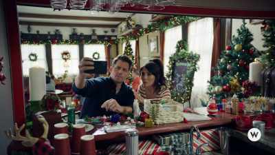 Yeah. It can't look forced okay? - We Wish You a Married Christmas