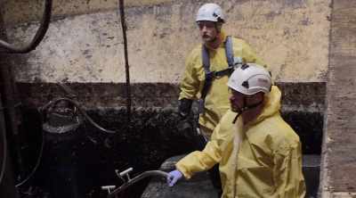 Yeah, it'll take about five,
10 minutes for the water... - Sewer Divers