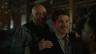- Yeah, it's a goof.
- Well, now that I know that, - Die Hart