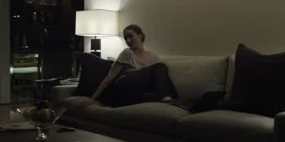 Yeah, it's better with the laptop. - House of Cards