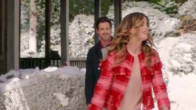 ‐Yeah.
‐It's due in like two days, - Christmas Love Letter