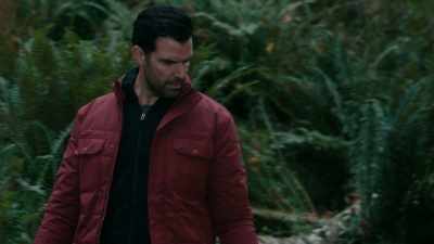Yeah, it's just I... I noticed
a fresh boot print here. - Chronicle Mysteries: Helped to Death