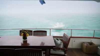 - Yeah, it's raining for real.
- Oh, wow, it's raining hard. - The Real Housewives Ultimate Girls Trip