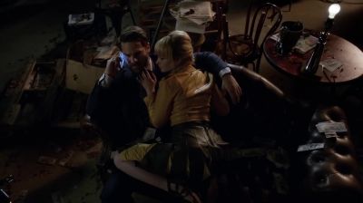 - Yeah? - It's Snart. - The Flash