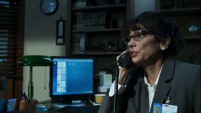 Yeah, I've got a situation here. - Interrogation