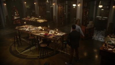- Yeah.
- Jenkins: Colonel!
Mr. Carsen! - The Librarians