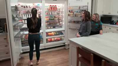 -Yeah.
-[Jordana gasps] - Get Organized with The Home Edit