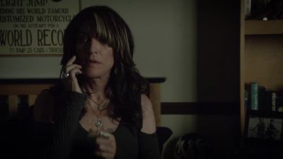 Yeah.
JUICE: Gemma, it's Juice. - Sons of Anarchy