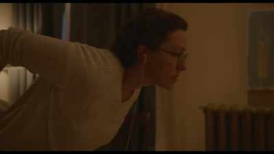 -Yeah, just this way, I think.
-[Sean] Move her on her side? - Pieces of a Woman