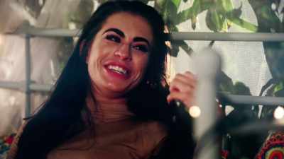‐Yeah.
‐KATIE: But, yeah,
basically (LAUGHS) - Love Island