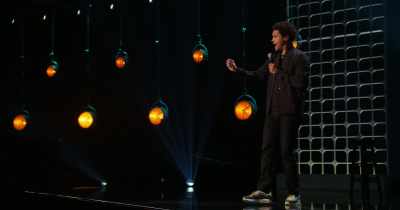 -Yeah. Keeps you on your toes.
-[crowd chuckling] - Trevor Noah: I Wish You Would