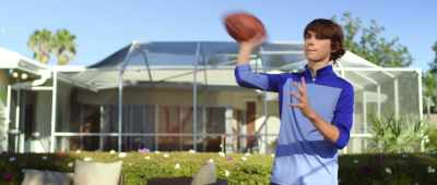 Yeah, Kev, look for the ball, - Bernie the Dolphin 2