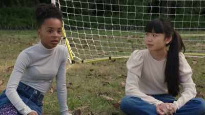 - Yeah.
Kissing gets you in trouble. - Council of Dads