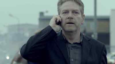 - Yeah?
- Kurt, we've been broken into. - Wallander