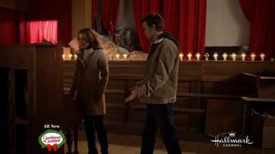 - Yeah.
- [laughs] - Sister Swap: A Hometown Holiday