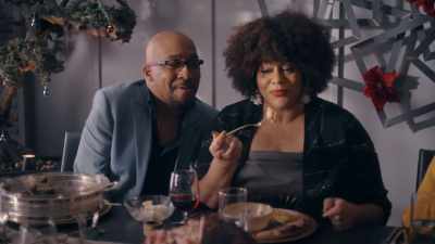 Yeah.
- [laughs] - A Jenkins Family Christmas