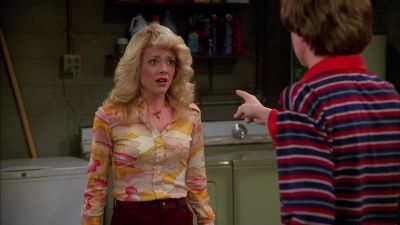 YEAH LAURIE WAS BORN WITH A TAIL - That '70s Show