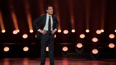 Yeah, let's gamify it.
We're laughing and we're learning. - Jimmy Carr: Natural Born Killer