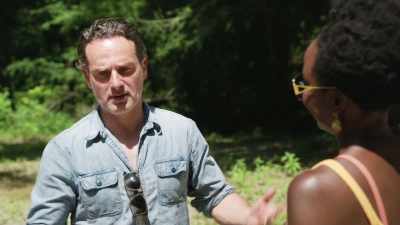 Yeah, let's talk about it.
Why-- - The Walking Dead: The Return