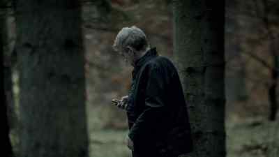 - Yeah, Linda.
- Anna's not been back. - Wallander