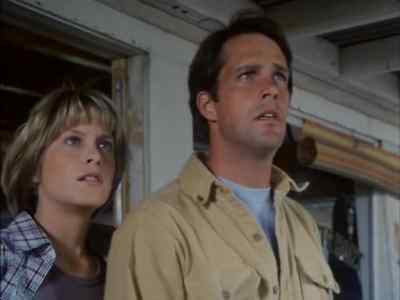 Yeah, it looks like he's lined up. - Tarantulas: The Deadly Cargo