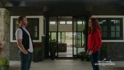 Yeah, it looks like you
have room for guests, yeah. - Big Sky River: The Bridal Path