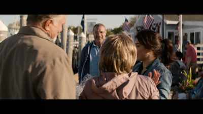 - Yeah, we made it.
- Mom, Dad, you remember Tag? - The Perfect Couple