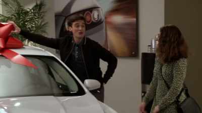 Yeah, Mom, look.
'Cause if you notice, - Call Your Mother