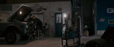 - Yeah no, I get it,
Scooter wants his car. - Lady Driver