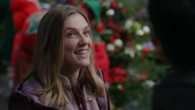 Yeah. Oh wow. (chuckles) - Holiday Road