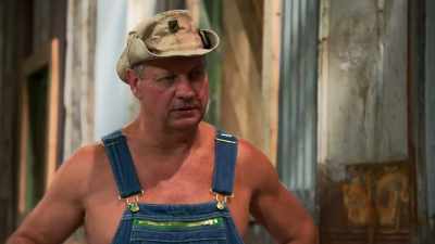 -Yeah? Okay.
-[ivy laughs] - Moonshiners: Master Distiller