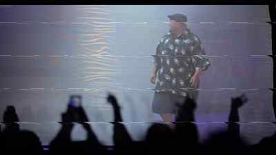 Yeah. Okay. Yeah, I get it.
Last special. Performed at a stadium. - Gabriel Iglesias: Legend of Fluffy