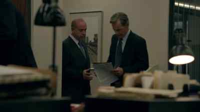 -Yeah, okay. Yeah. That's fine.
-Hey, Gil. - American Crime Story