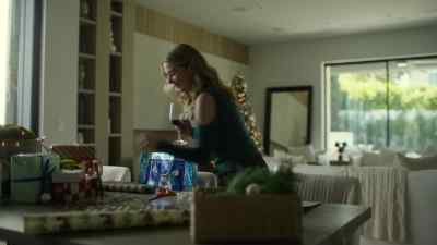 - Yeah, that one.
- Oh, is he still hot? - A Carpenter Christmas Romance