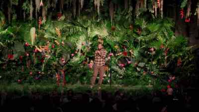Yeah, otherwise,
it'll bleed into my underwear, - Ari Shaffir: America's Sweetheart