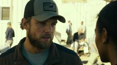 Yeah. Ramon was in Iraq
when a guy got the jump on him. - SEAL Team