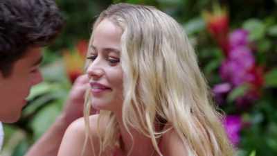 >> YEAH. - Love Island