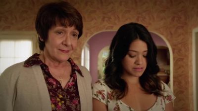 Yeah. - Jane the Virgin