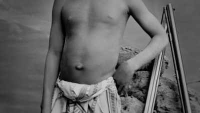 -Yeah, you see? Perfect!
-(CAMERA SHUTTER CLICKS) - Exterminate All the Brutes